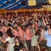 Besonders bei jungen Leuten ist das Donaumoosvolksfest ein Hit. Müssen sie 2021 darauf verzichten?