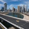 Leere Straßen bestimmen nicht nur in Dubai das Stadtbild. Weltweit halten sich viele Menschen an die Ausgangsbeschränkungen - das zeigen auch die Messungen von Seismologen.