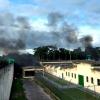 Rauchwolken über dem Gefängnis Anísio Jobím in Manaus. Nach Ende der Revolte wurden fast 60 Tote gezählt.