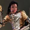 Im Laufe der Jahre änderte Michael Jackson seinen Musikstil von R'n'B zu Pop.