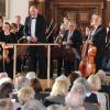 Wohlverdienter und langer Beifall belohnte die Neue Schwäbische Sinfonie mit ihrem Leiter Gerhard Fackler nach dem Konzert im Kirchheimer Zedernsaal. 	