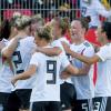 Eine Torjubeltraube der Fußball-Nationalmannschaft der Frauen: Das wünschen sich Fans und die aktiven Spielerinnen aus dem Kreis möglichst oft. Foto: Armin Weigel, dpa