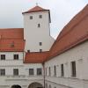 Die Eröffnung der Bayerischen Landesausstellung in Aichach und Friedberg wird verschoben. Das wird Kunstminister Bernd Sibler am Freitag bekannt geben. 