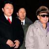 Kim Jong Il (rechts) und sein Sohn und Nachfolger Kim Jong Un (links)