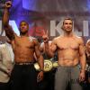 Wladimir Klitschko (r) fordert Anthony Joshua heraus.