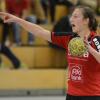 Den Klassenerhalt fest im Blick: Spielmacherin Patricia Horner zeigt die Marschrichtung an für die Haunstetter Handballerinnen. Im dritten Anlauf hat sich der Zweitliga-Aufsteiger am Wochenende endlich den ersten Heimsieg erkämpfen können. 
