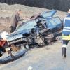 Mitglieder der Feuerwehren Zusamzell und Welden waren nach dem Zusammenstoß zweier Autos auf der Staatsstraße 2032 im Einsatz, um die Unfallstelle zu räumen und den Verkehr umzuleiten. 