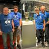 Sie waren dem DFB-Pokal schon ganz nah: die FVI-Delegation mit (von rechts) Vereinsvorsitzendem Rainer Bleser mit Sohn Sven, Trommler Stefan Mäck und Sportvorstand Karl-Heinz Bachthaler. 