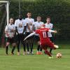 Und wieder hat es „gemüllert“ – in Bubesheim gleich zweimal: Torjäger Dominik Müller nutzt die löchrige Mauer und verwandelt den Freistoß zum 2:2-Ausgleich. 