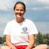 Die 21-Jährige Anna Haller hat als Vorsitzende der Wasserwacht Bäumenheim das 24-Stunden-Schwimmen wieder zum Leben erweckt, um auf die marode Situation der Hallenbäder aufmerksam zu machen.
