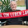 "Ein Leben lang": Bei Georg Knaup trifft das besser zu als bei den meisten Anderen. Der 99-Jährige ist seit 90 Jahren Mitglied bei den Würzburger Kickers. 