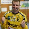 Reaktionsschnell und mitreißend: VfL-Torwart Patrick Bieber freut sich über den Aufstieg.