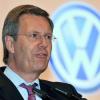 Neue Vorwürfe gegen Christian Wulff: Der Bundespräsident soll in seiner Zeit als niedersächsischer  Ministerpräsident beim VW-Konzern einen Skoda zu «Aufsichtsratskonditionen» geleast haben.