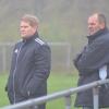 Trainer Willi Gutia (rechts) und Stefan Reisinger vom TSV Friedberg haben in der Winterpause fünf neue Spieler verpflichtet und wollen diese heute gegen die DJK Lechhausen zum Einsatz bringen. 
