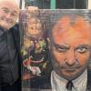Phil Collins und sein Porträt, das der Mindelheimer Frank Grabowski von ihm gemalt hat.