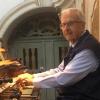 Ewald Schmid aus Oberrohr war Organist und Chorleiter in der Pfarrkirche St. Johannes Evangelist in Ursberg. Das Bild stammt aus dem Jahr 2020.