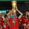 Thomas Müller im Glück über den Sieg des DFB-Pokals im Juli 2020. Heute Abend steht bereits die Auslosung für die 1. Hauptrunde des DFB-Pokals 20/21 an. Mit unseren Infos verfolgen Sie die Auslosung live im Free-TV und Live-Stream.