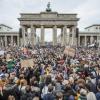 Mehrere Tausend Jugendliche demonstrierten am Freitag in Berlin für besseren Klimaschutz.