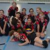 Die beiden U-13-Teams des TSV Neuburg mit Maskottchen Vroni jubeln am Ende der Saison. Die „Erste“ sicherte sich sogar die Teilnahme an der oberbayerischen Meisterschaft.  	