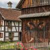 Im Bauernhofmuseum Illerbeuren sind zum Beispiel historische Landwirtschafts- und Wohngebäude zu sehen.