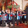 Im Chorraum der Michaelskirche hat das Adventskonzert stattgefunden, das in diesem Jahr vom Vöhringer Liederkranz gestaltet wurde. 