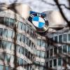BMW stoppt seine Autoproduktion in Europa für vier Wochen.