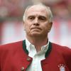 Uli Hoeneß wird wohl im November als Präsident beim FC Bayern München aufhören.  	