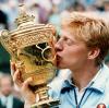 Der Moment des größten Triumphes: Boris Becker gewinnt am 7. Juli 1985 das Turnier in Wimbledon. Der Tag, an dem wir uns Boris zu eigen gemacht haben.