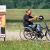 Oft war Schäuble mit seinem Rollbike sportlich unterwegs - wie hier im August 1998 in Offenburg.