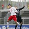 Das Nachsehen hatten Simon Schröttle (rechts) und der TSV Rain am Dienstag beim Pokalspiel in Würzburg.  
