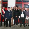 Ehrung bei der Feuerwehr Wollishausen: (von links) Kreisbrandrat Stefan Vonay, Kommandant Thomas Mayr, die Fahnenabordnung mit Andreas Schenzinger, Matthias Mayrhörmann und Stefan Schalk, Vorsitzender Herbert Schalk, Paul Hartmann, Joseph Kastner, Alfred Bauer, Xaver Wiedemann, Konrad Dietrich, Josef Gaßner, Konrad Jaser, Werner Schmid, Albert Jaumann, Kaplan Zacharias und Bürgermeister Jürgen Mögele. 	