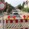 Die Bahnhofstraße in Aichach wird heute asphaltiert. 