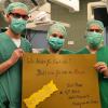 Das Personal des Neuburger Krankenhauses bittet um Verständnis für das Besuchsverbot: „Wir bleiben für euch da! Bleibt für uns zu Hause!“ 	