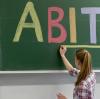 Das Abitur rückt immer näher: Am Mittwoch beginnen 40.000 Schüler in Bayern ihre Abschlussprüfungen mit der schriftlichen Leistungsabnahme im Fach Mathematik.