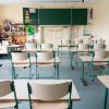 Klassenraum in einer Grundschule in Lemwerder in Niedersachsen. Lehrer und Schüler sollen sich in den kommenden Monaten dick anziehen.