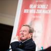 Der ehemalige Bundeskanzler Gerhard Schröder darf SPD-Mitglied bleiben.
