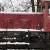 Ein Objekt, das in Monheim ins Visier der „Künstler“ geraten ist: die alte Lokomotive am ehemaligen Bahnhof.
