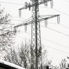 Auf dem Strommasten westlich des Fryar-Rings sollen Antennen für die LTE-Technik aufgestellt werden. Stadtbergen will dies verhindern. 
