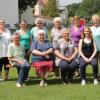 Die Seniorinnen des SV Wechingen erhielten nach dem Sturzpräventionsprogramm mit Angela Hermann (vorne rechts) Medaillen verliehen. Die Gruppe wird von Angela Hermanns Mutter Ruth (Zweite von links stehend) geleitet. 	