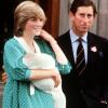 Am 21. Juni 1982 kommt Prinz William zur Welt. Einen Tag nach der Geburt präsentieren die Eltern ihren Erstgeborenen vor dem St.Mary's Hospital in London.