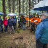 Waldbegang des Stadtrats im Stadtwald zwischen Erpfting und Friedheim mit den Förstern Michael Siller und Ludwig Pertl.