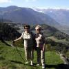 Auch im Alter ruft der Berg: Annelor Steck (rechts) und Centa Schmid aus Deisenhausen  auf "St. Hippolyt", oberhalb von Lana in Südtirol im Frühjahr 2009. Bild: Sammlung Alois Thoma.



