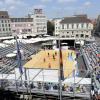 Der Rathausplatz steht nicht nur bei Cafégästen hoch im Kurs. Es gibt immer wieder Veranstaltungen wie etwa die Bayerischen Meisterschaften im Beachvolleyball (hier im Jahr 2016). 