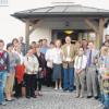 Die Mitglieder der Jugendblaskapelle Kühbach und des Fördervereins gratulierten Manfred Martin (hier mit seiner Gattin Ingeborg) zum Geburtstag. 