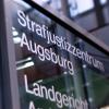 Auch in zweiter Instanz wurde ein 61-Jähriger aus dem Raum Pöttmes am Landgericht Augsburg zu zwei Jahren und acht Monaten Haft verurteilt. Er soll einen Einbruch vorgetäuscht und versucht haben, seine Versicherung um eine sechsstellige Summe zu betrügen. Nun legten seine Verteidiger Revision ein. 