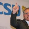 Der Kandidat für die Position des neuen Bezirksvorsitzenden der CSU Augsburg Johannes Hintersberger spricht am Mittwoch (20.07.2011) auf dem Bezirksparteitag in Augsburg (Schwaben). 