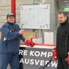Burgaus Coach Erwin Halusa (links) mit Co-Trainer Heinz Heinrich an der Taktiktafel. Foto: Ernst Mayer (Archivbild)