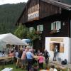 Rund 100 Augsburger waren zum 50-jährigen Jubiläum auf die Hans-Weindl-Hütte in Tirol gekommen.