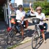 Sylvie und Hervé Robino haben mit ihren Rädern 1797 Kilometer zurückgelegt, um Helga Sonntag in Illertissen
zum Geburtstag zu gratulieren.