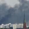 Rauchwolken über Hamburg: Dunkler Rauch steigt am Freitag über dem Hamburger Schanzenviertel auf. Im Zuge der Anti-G20-Proteste ist es zu massiven Ausschreitungen gekommen.